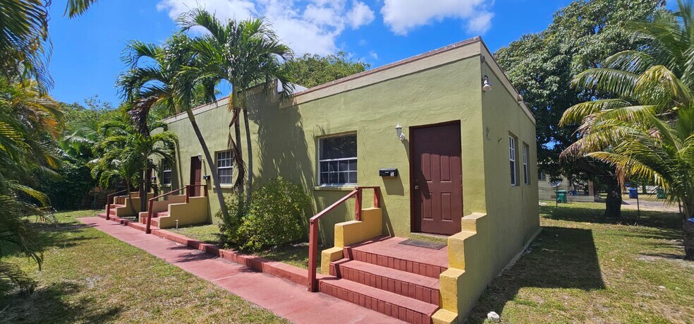 Building Photo - 9614 NW 5th Ave