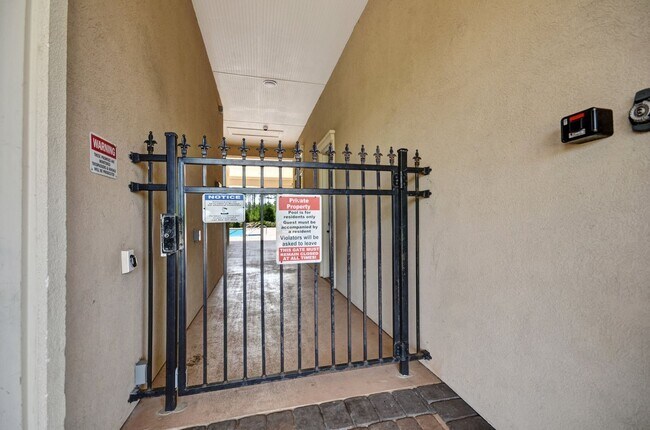 Building Photo - Home for rent