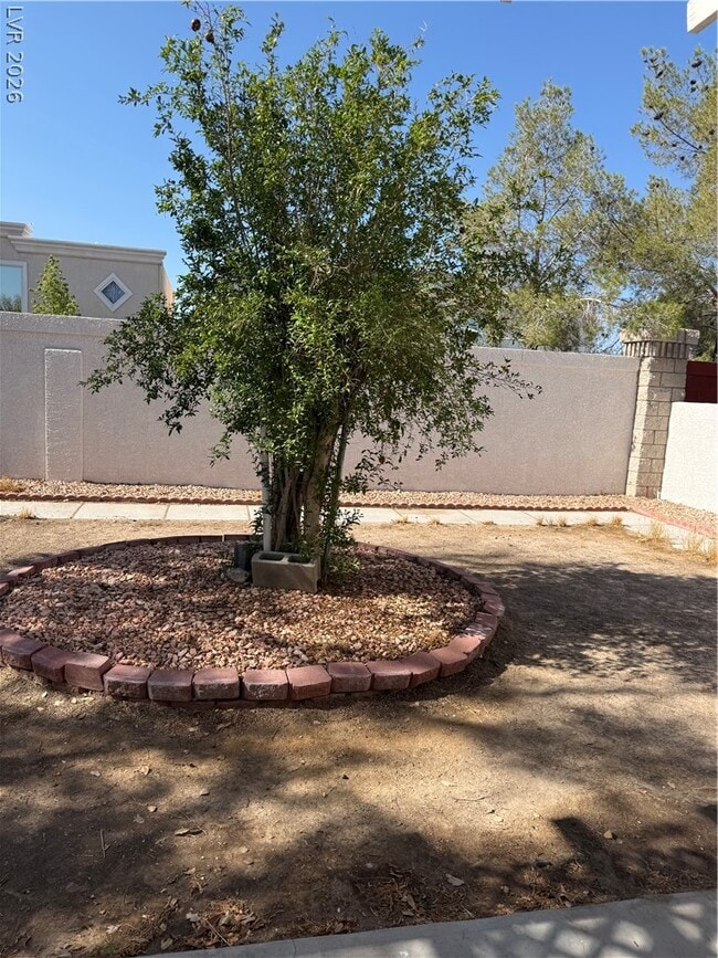 Building Photo - 9764 Sedona Shrine Ave