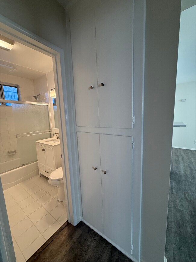 Hallway - 140 Virginia St