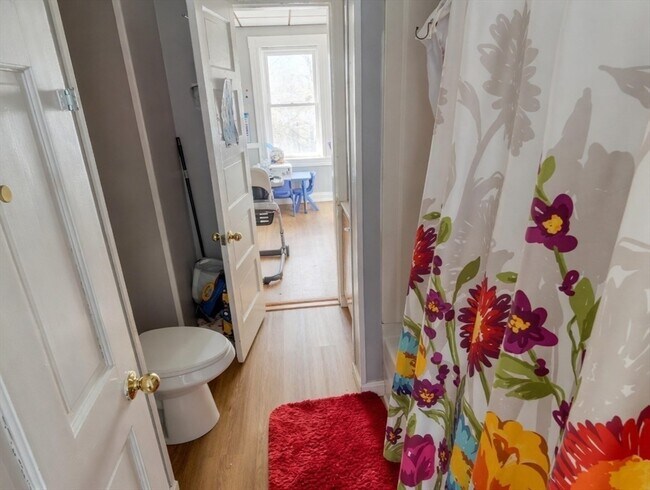 Building Photo - 60 W Broadway