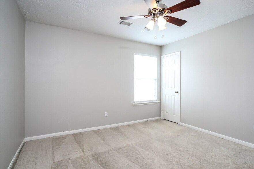 Building Photo - 4723 Comal River Loop
