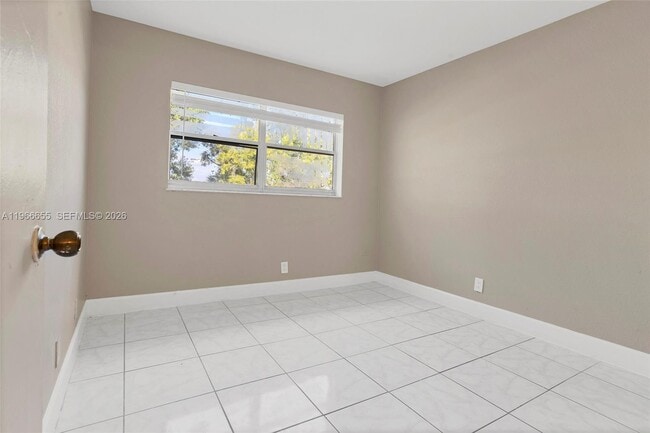 Building Photo - 1333 S Dixie Hwy