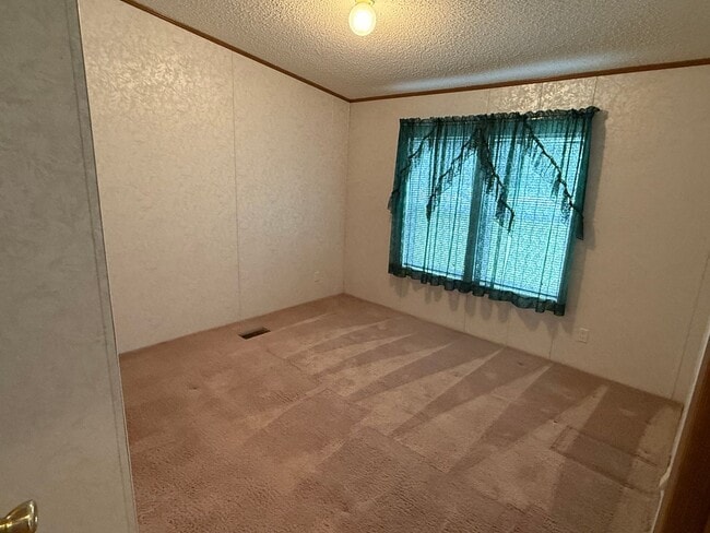 Building Photo - 3 Bedroom, 2 Bath Home for Rent