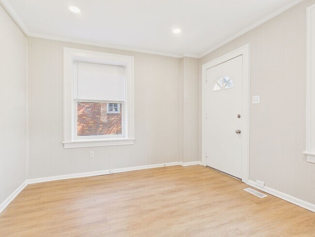 Building Photo - 3200 Green St