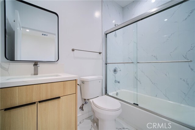 Building Photo - 257 S Ave 54