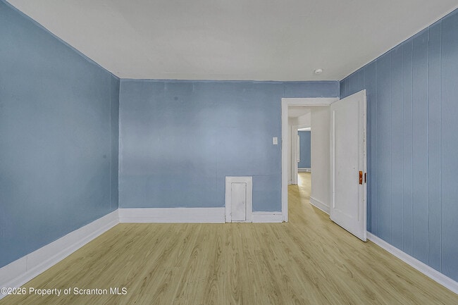 Building Photo - 53 Sobieski St