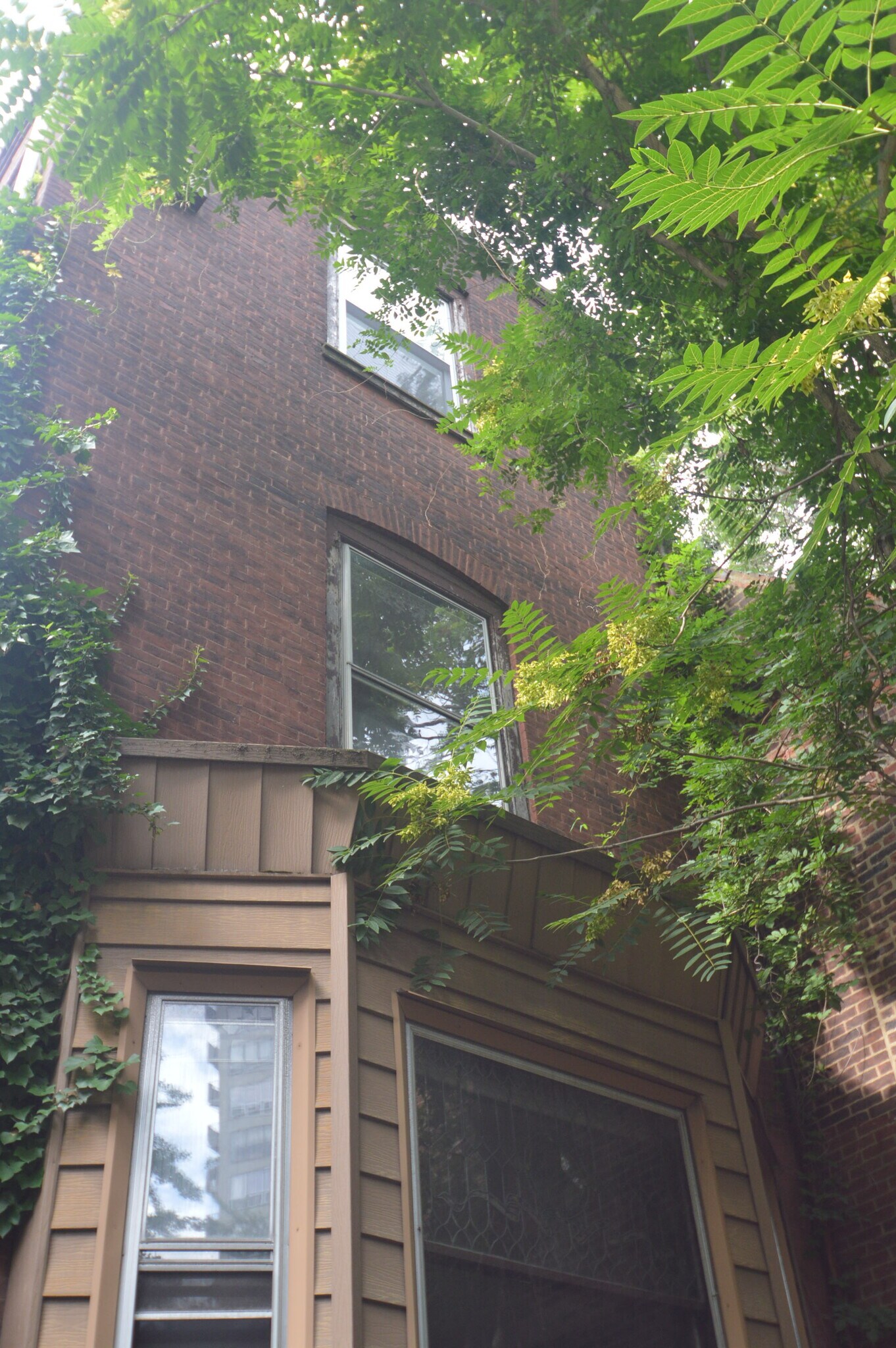 Building Photo - 1925 Spruce St
