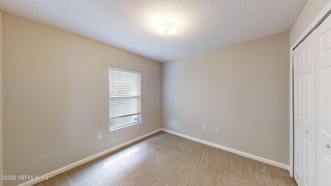 Building Photo - 9575 Amarante Cir