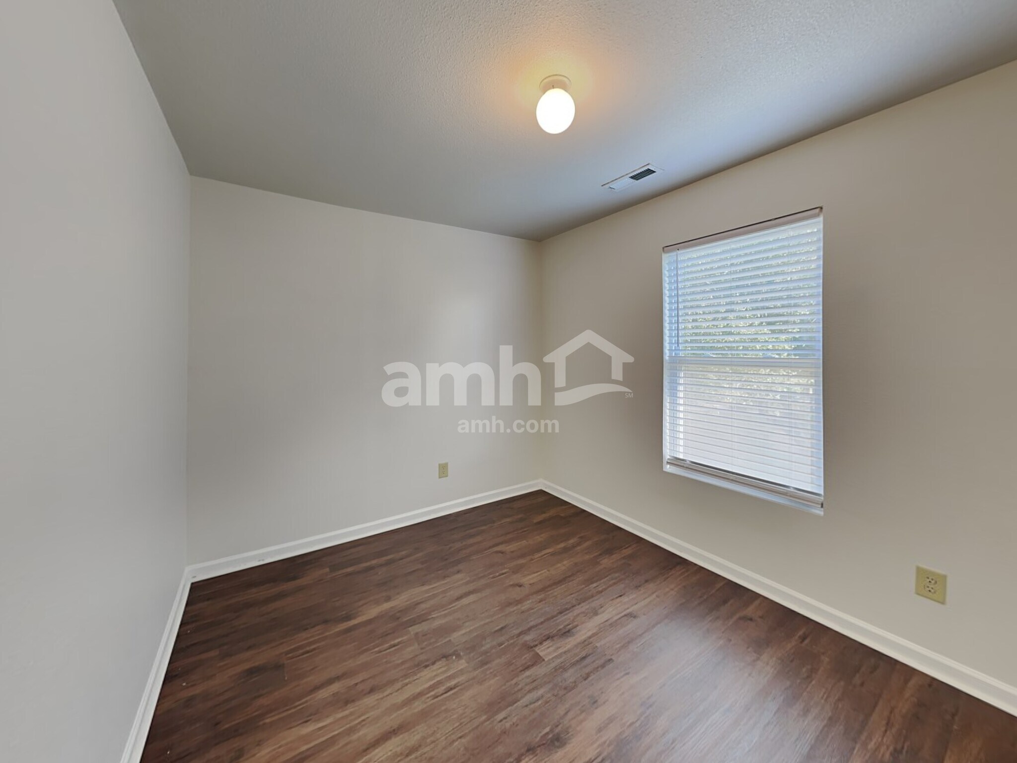 Building Photo - 386 Morning Dew Dr