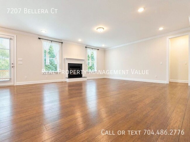 Building Photo - 7207 Bellera Ct