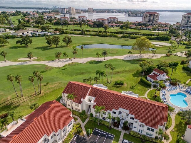 Building Photo - 6059 Bahia Del Mar Blvd S