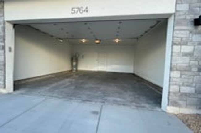 Building Photo - Stunning 3-Bedroom Home in St. George – $2,650/month (Beautiful Views!)