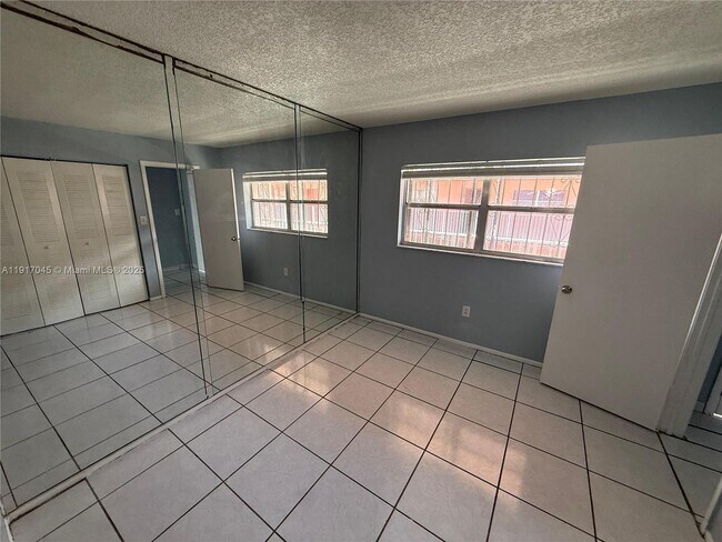 Building Photo - 19761 SW 114th Ave