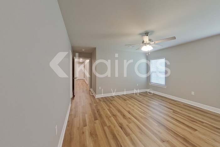 Building Photo - 22871 Balsam Dr