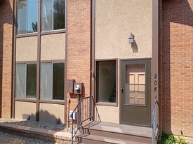 Building Photo - 636 Horizon Dr