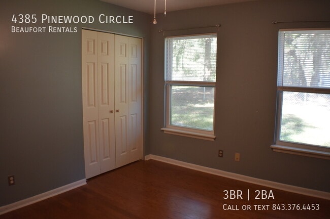 Building Photo - 4385 Pinewood Cir