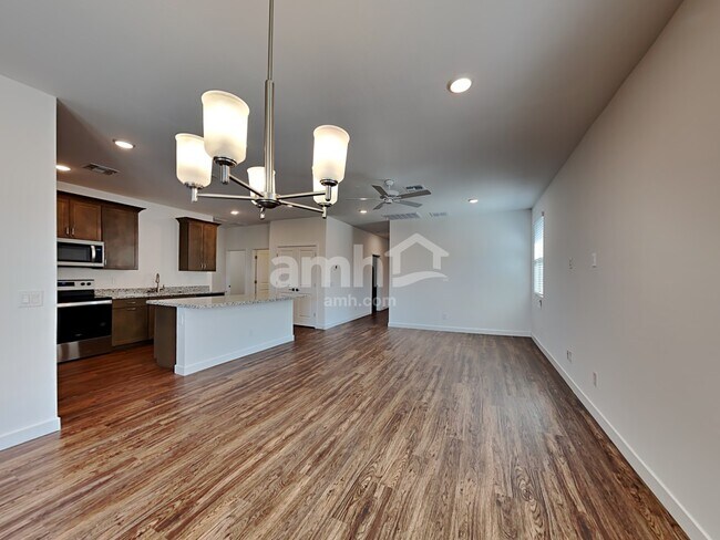 Building Photo - 4214 S 105th Dr