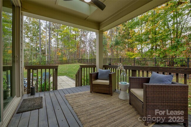 Building Photo - 10925 Preservation Park Dr