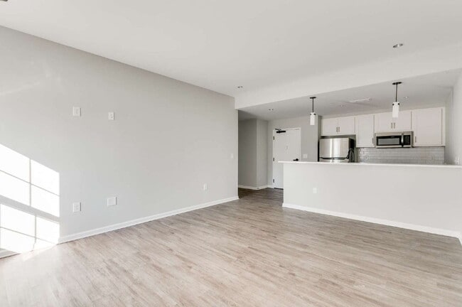 Building Photo - 1420 Ewing Pk Lp