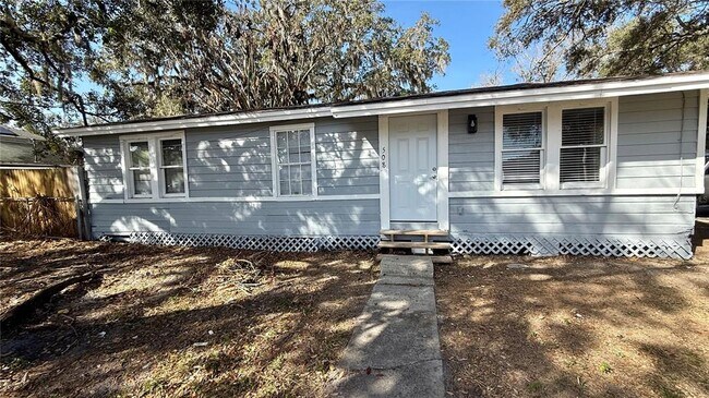 Building Photo - 508 N Finley Ave