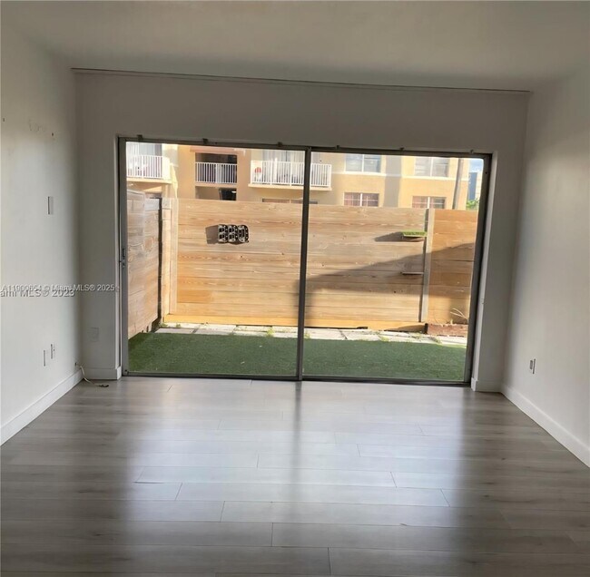 Building Photo - 4360 NW 79th Ave
