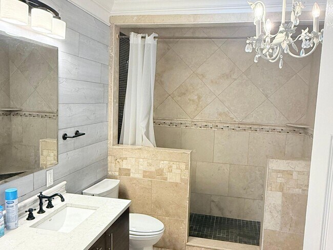 Building Photo - 1135 Spann Ave