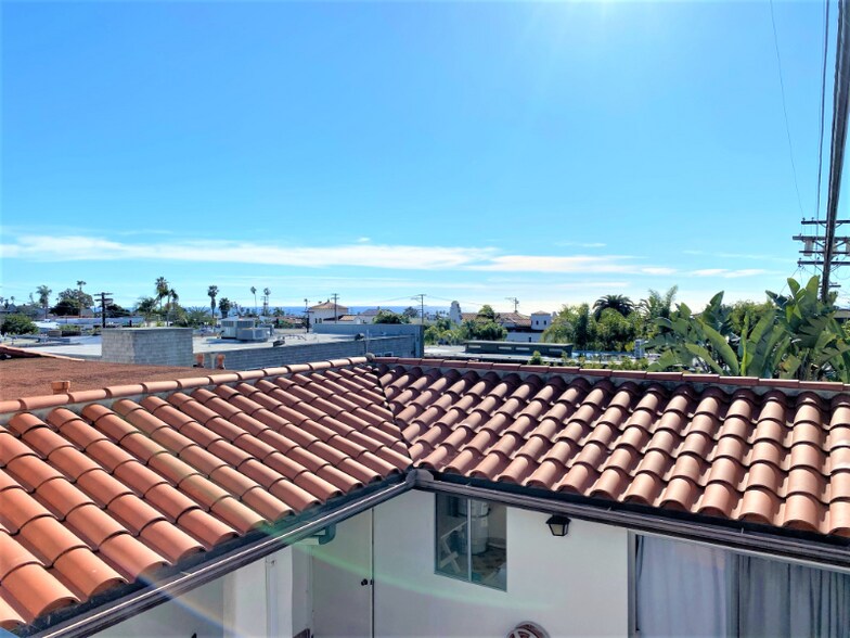 Building Photo - 147 Avenida Serra