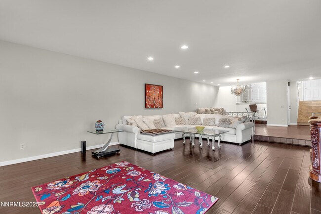 Building Photo - 4953 Lakeridge Terrace W