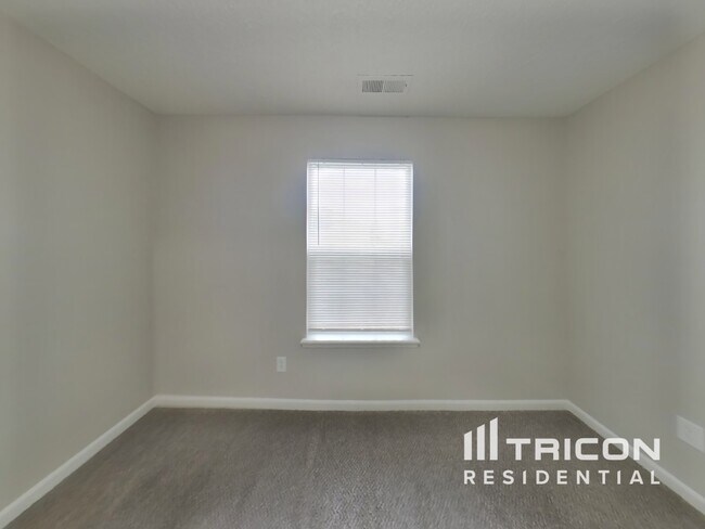 Building Photo - 203 Beacon Point Ln