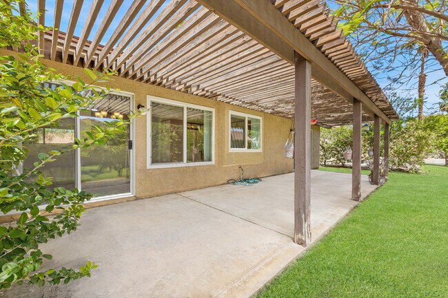 Building Photo - 40754 Flying Sea Rd