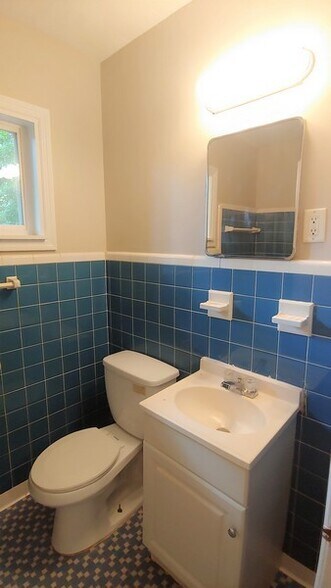 Building Photo - 1589 Tanager Cir