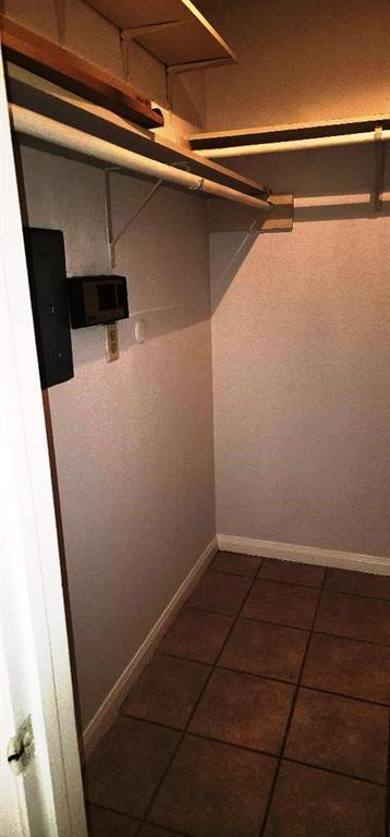 Building Photo - 10555 Turtlewood Ct