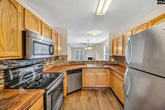 Building Photo - 41 Providence Manor Ct