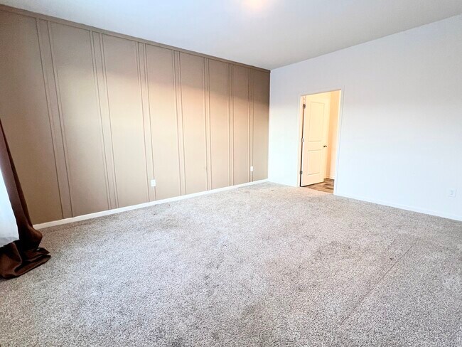 Building Photo - 6308 Juniper Dr