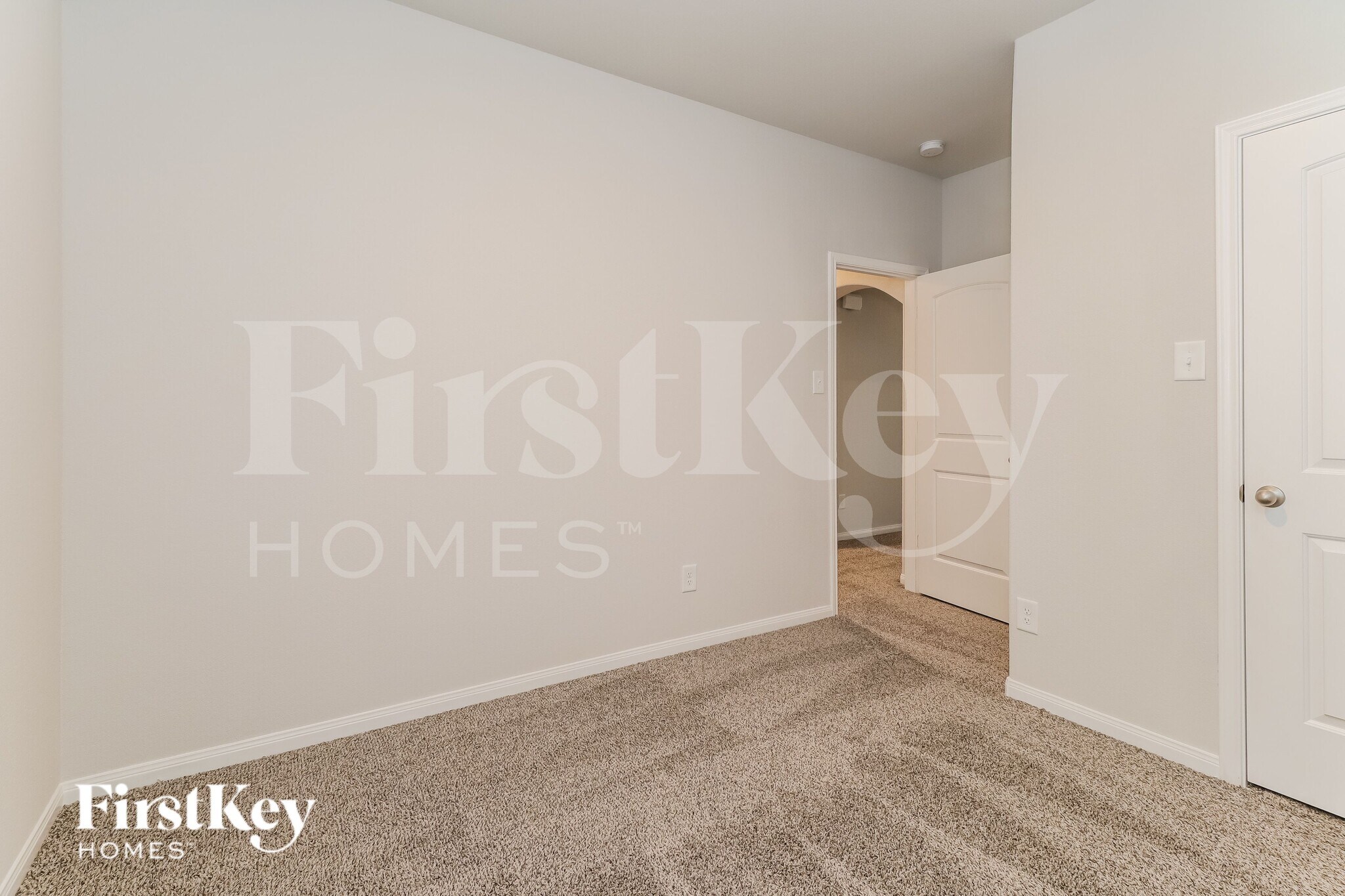 Building Photo - 25617 Roy Rogers Rd