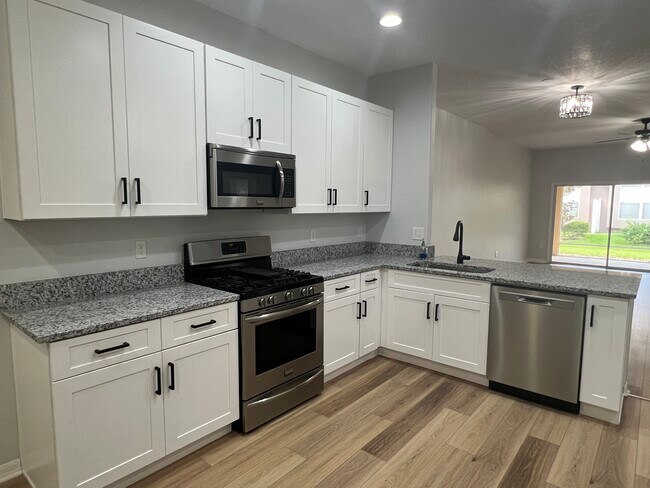 Building Photo - 31849 Turkeyhill Dr