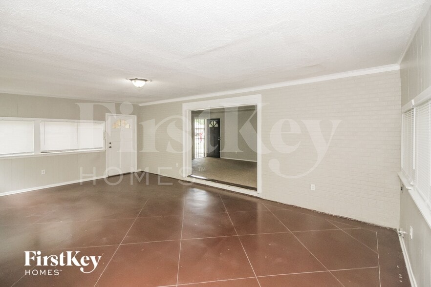 Building Photo - 4307 Kimball Ave