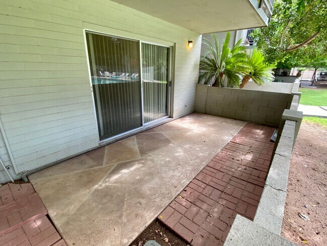 Building Photo - 2 Bedroom 2 Bathroom in Central Phoenix