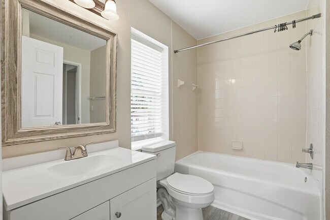 Building Photo - 8215 Ibis Club Dr