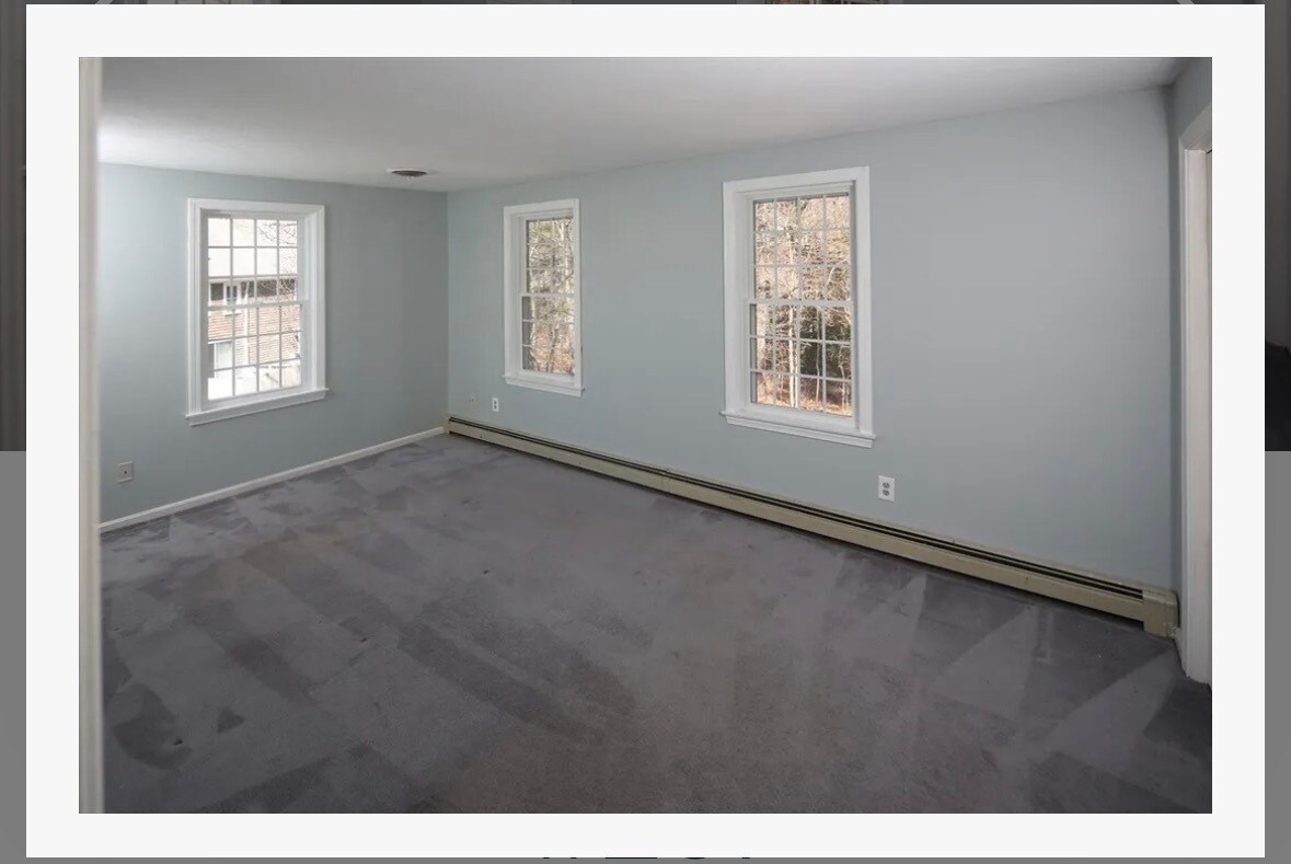 Building Photo - 261 Twin Lakes Dr