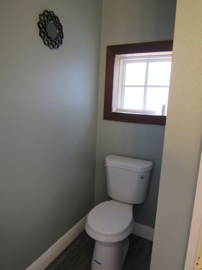 Building Photo - For Rent – Beautifully Remodeled 3 Bed, 2 ...