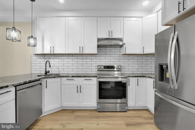 Building Photo - 2670 Braddock St