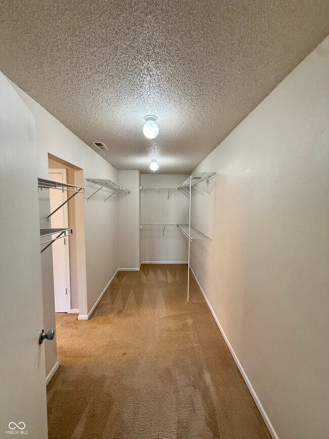 Building Photo - 10605 Carrie Ln