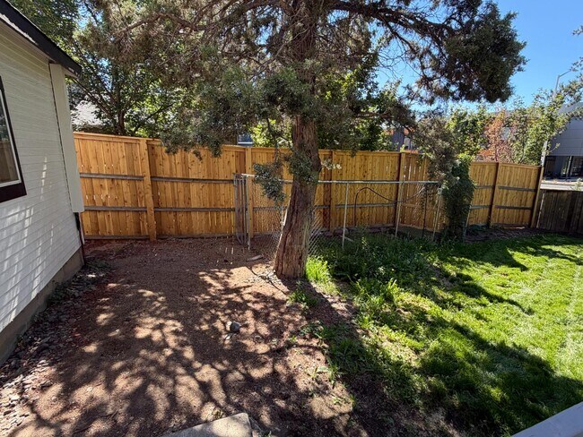 Building Photo - 2255 NW Monterey Pines Dr