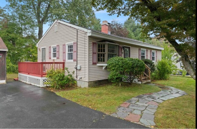 Primary Photo - 22 Henry St