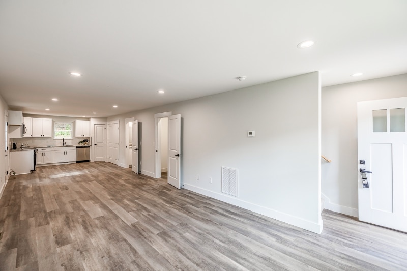 Building Photo - 121 Brookmeade Dr