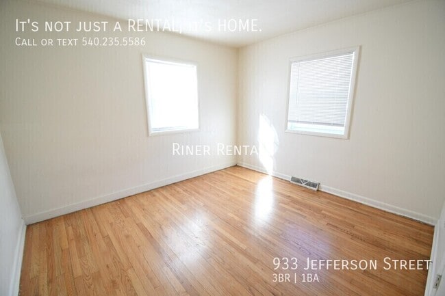 Building Photo - 933 Jefferson St