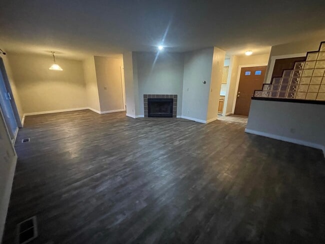 Building Photo - Application Pending - 3 Bedroom House For Rent In Odell