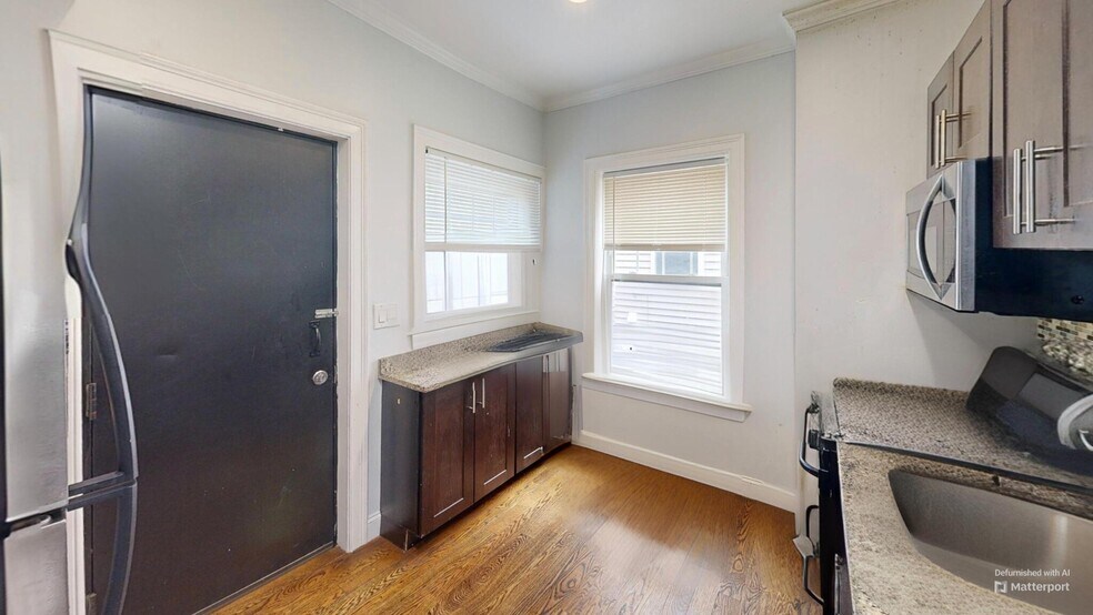 Primary Photo - 2969 Washington St